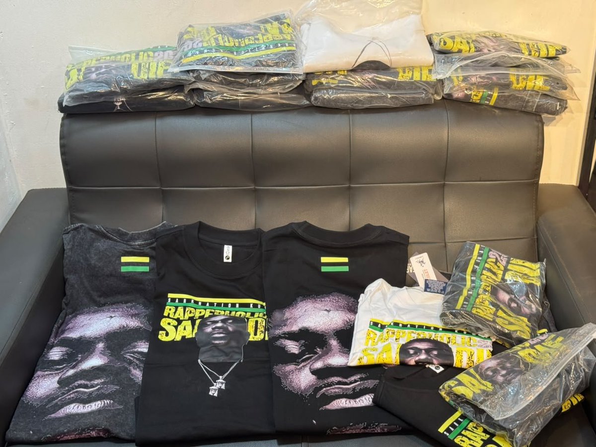 baafinelson's tweet photo. RAPPERHOLIC KUMASI T-SHIRT 👕 IS READY !  *714*666#

➡️ Acid Black - ¢250
➡️ Black - ¢200
➡️ White - ¢200

Call/Whatsapp: 0242576565 📲📞 https://t.co/ijRekXdJcS