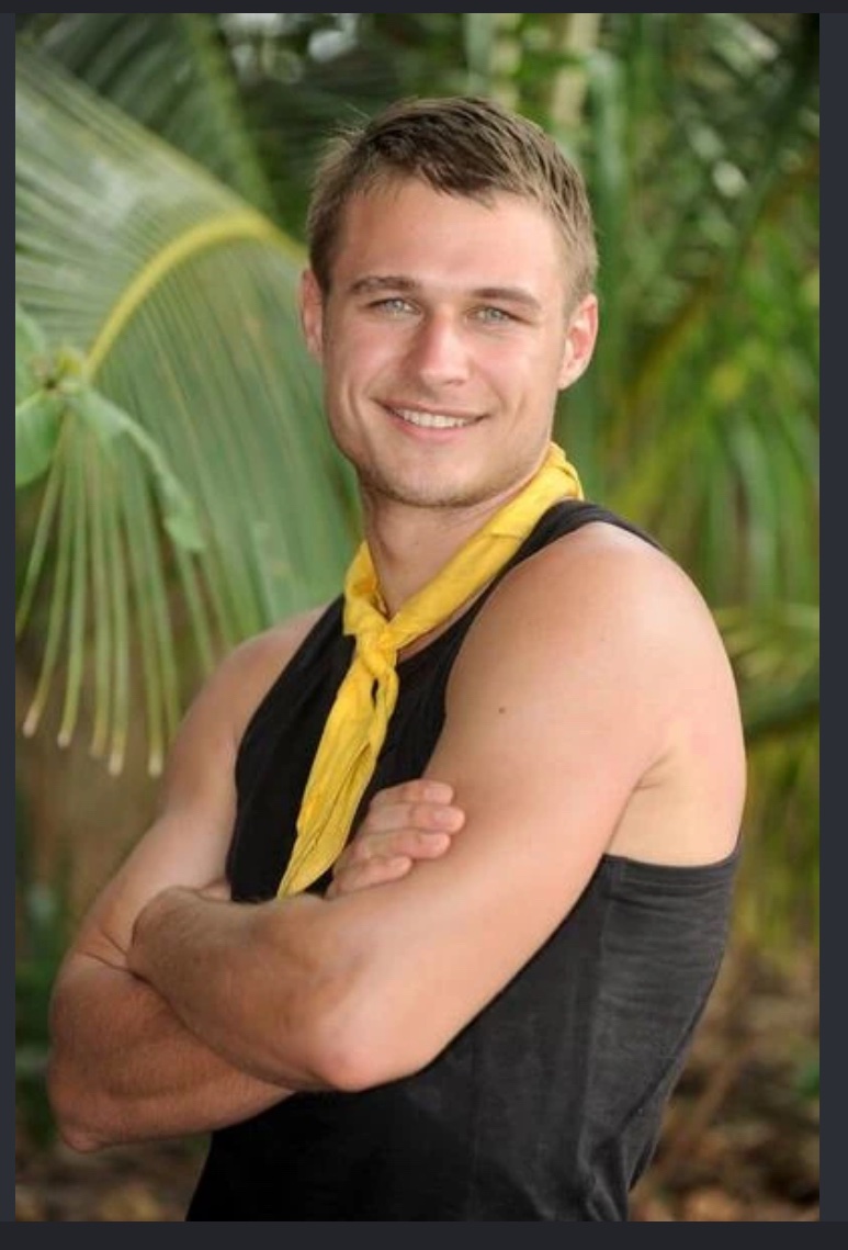 sop972's tweet photo. Tout le monde parle de Claude mais pour moi Freddy est clairement l'aventurier le plus complet de #kohlanta toutes saisons confondues. 
Il est fort dans tous les domaines. Survie, épreuve, sociabilité, etc... Il n'a aucun défaut. 
Un GOAT! https://t.co/HEOUMn9vYn
