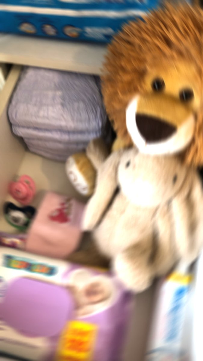 andssno's tweet photo. e pensar que minha namorada às vezes fica com receio da sua regressão, mas é literalmente tudo o que eu sempre quis: cuidar dela, dar o seu banho, fazer as nossas brincadeiras e fazer sua mamadeira todas as noites. eu sou realmente muito sortudo tendo a minha pequena. https://t.co/zRlslVwawg