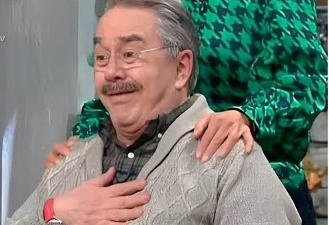 GodinezRegios's tweet photo. Yo viendo mi saldo en en banco 
Y todavía faltan 8 días para que depositen https://t.co/hd9AKQzEZI