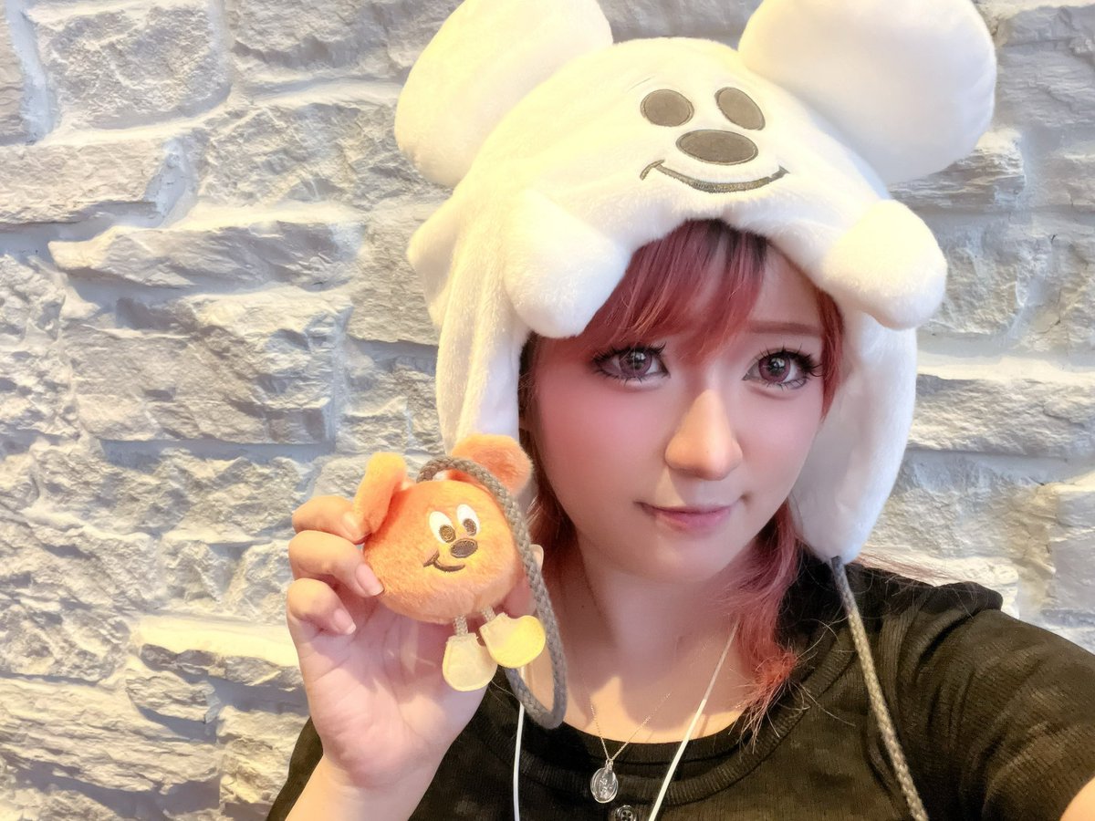 Chu_saiki's tweet photo. 本日退勤しました！！
初めて遠隔いただけてとても嬉しかった( ; ; )頑張るって楽しい!!

（21日の台風ディズニーでテンションぶち上がる数時間前の私です✌️）
 #コンカフェ  #コンカフェ嬢  #コンカフェキャスト  #京都コンカフェ  #関西コンカフェ  #コンカフェ好きな人と繋がりたい https://t.co/SISEZ1mYBY
