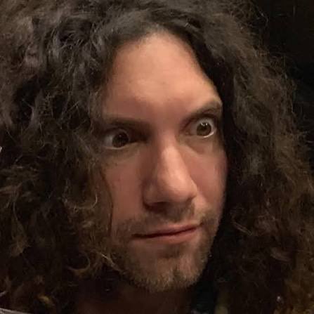 GoogleGrumps's tweet photo. //Dan, who thought this bitch was dead: https://t.co/cixE7bfzTi
