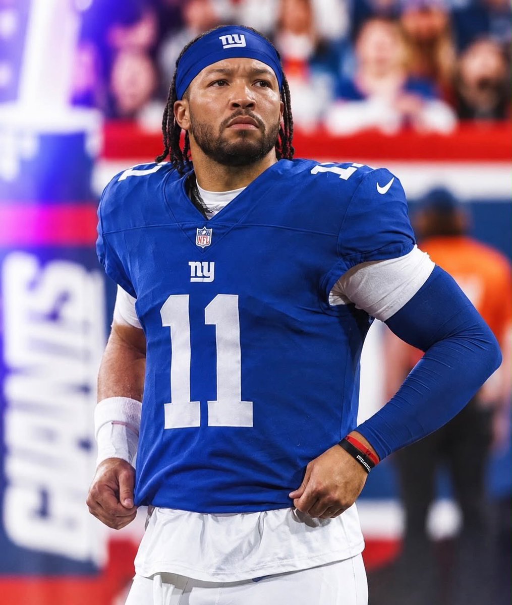 concretecityccs's tweet photo. Only one man can save New York https://t.co/85xJJE6Zfp