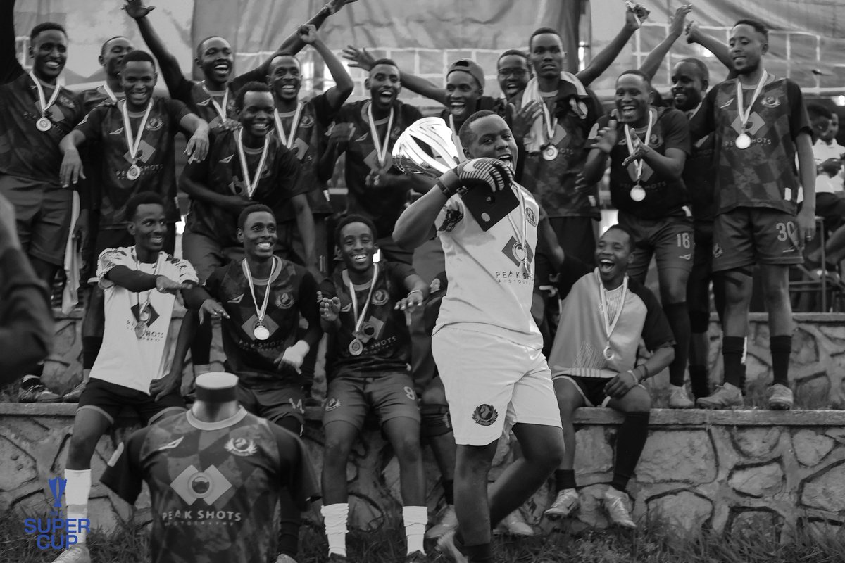 dalton_kakuru's tweet photo. After constant pain in the arms due to lifting many trophies(2) last season. I will free my arms by passing on the armband this coming season. π
Grateful that the team trusted me and i will forever be thankful to my teammates for fighting for meπ
#GodIsGreatest
#Kitakuteganisa https://t.co/vupb4JPOfw