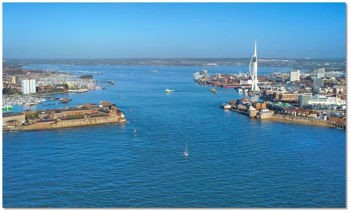 UK_Needs_Reform's tweet photo. 🇬🇧⚓️ JUST LET THIS SINK IN FOR A SECOND ⚓🇬🇧

It has all but been confirmed that our government tried to bring in a migrant boat full of illegal, undocumented men into Portsmouth Harbour!

That's right, Portsmouth Harbour the most famous Naval harbour on the planet and they will likely dock at Fort Blockhouse, the former home of the Royal Navy Submarine Service within sight of the Royal Navy's flagship HMS Prince Of Wales.

Let that just sink in for a second, like really sink in!

A place that was built with the sole purpose of defending our nation from threats from the sea is now being used by this wretched government to welcome them in with open arms!

I am flabbergasted! 😡