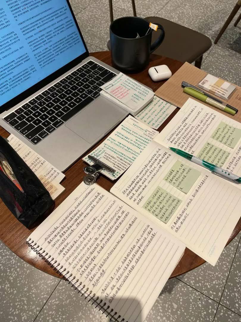 nyliava's tweet photo. You'll never regret studying. https://t.co/Ae3WgHHKEi