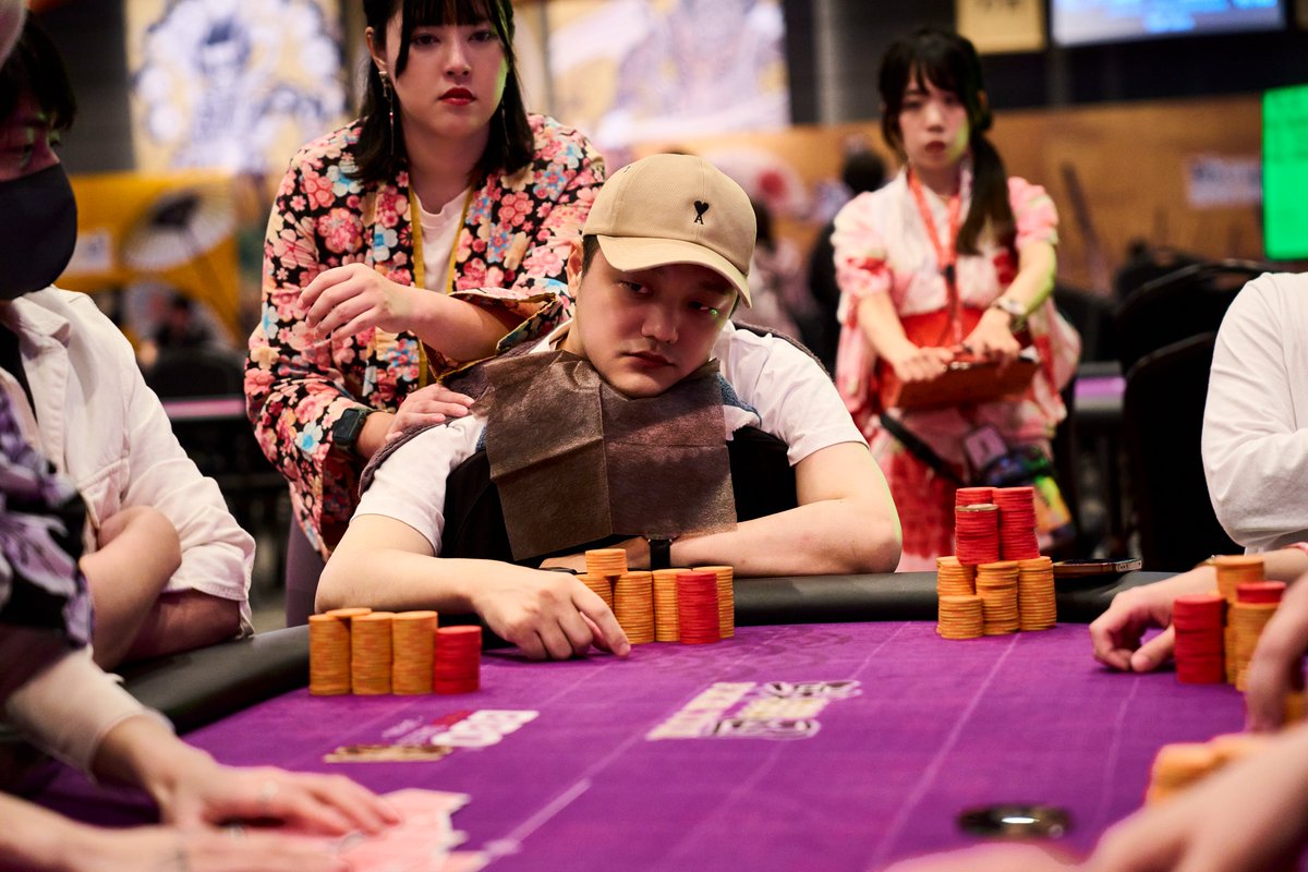sengokupoker's tweet photo. 【#71 NLH SENGOKU 700 - 小田原征伐 -】

弐位 gakuhm武将 (＠gakuhm_)、参位 Aシンズ武将 (＠Shinya3porker)
肆位 AIふぁいあーベイベー武将、伍位 こじたん武将

見事な活躍であった！
天晴れで候！

#戦国ポーカー https://t.co/KkMXIFUciq