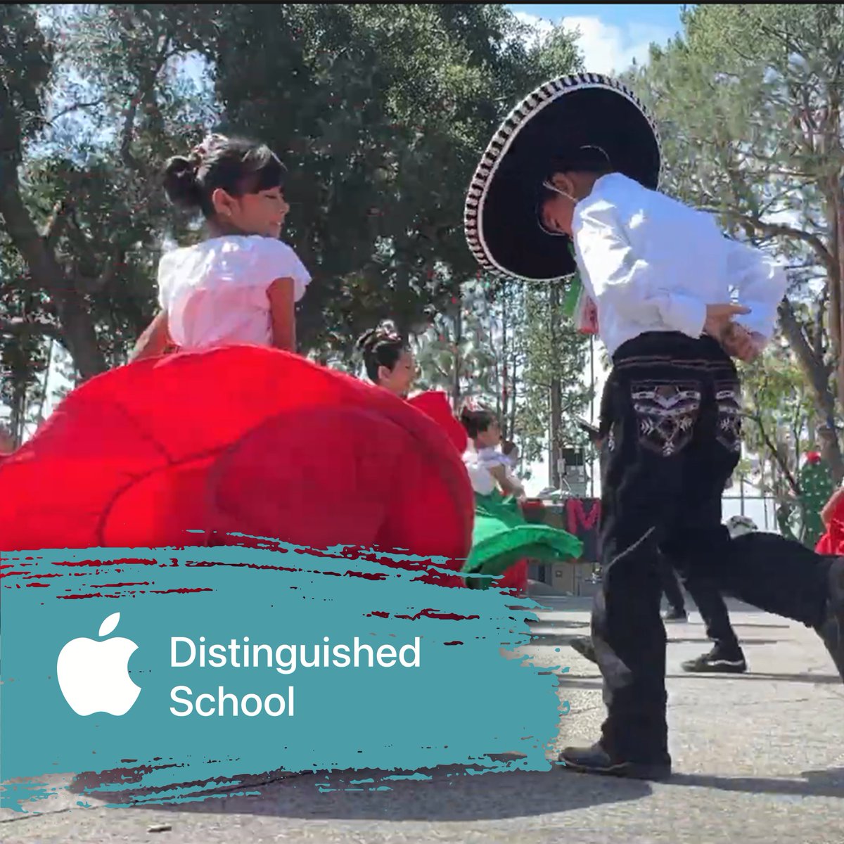 LHSchools's tweet photo. Join us in celebrating Ladera Palma’s designation as an Apple Distinguished School! See how we use Apple technology in innovative ways to inspire, imagine, and impact teaching and learning. @laderapalma  https://t.co/svGj0gJZ2F
#AppleDistinguishedSchools #LHCSD #PoweredbyPurpose https://t.co/6Ea8IyuT9w