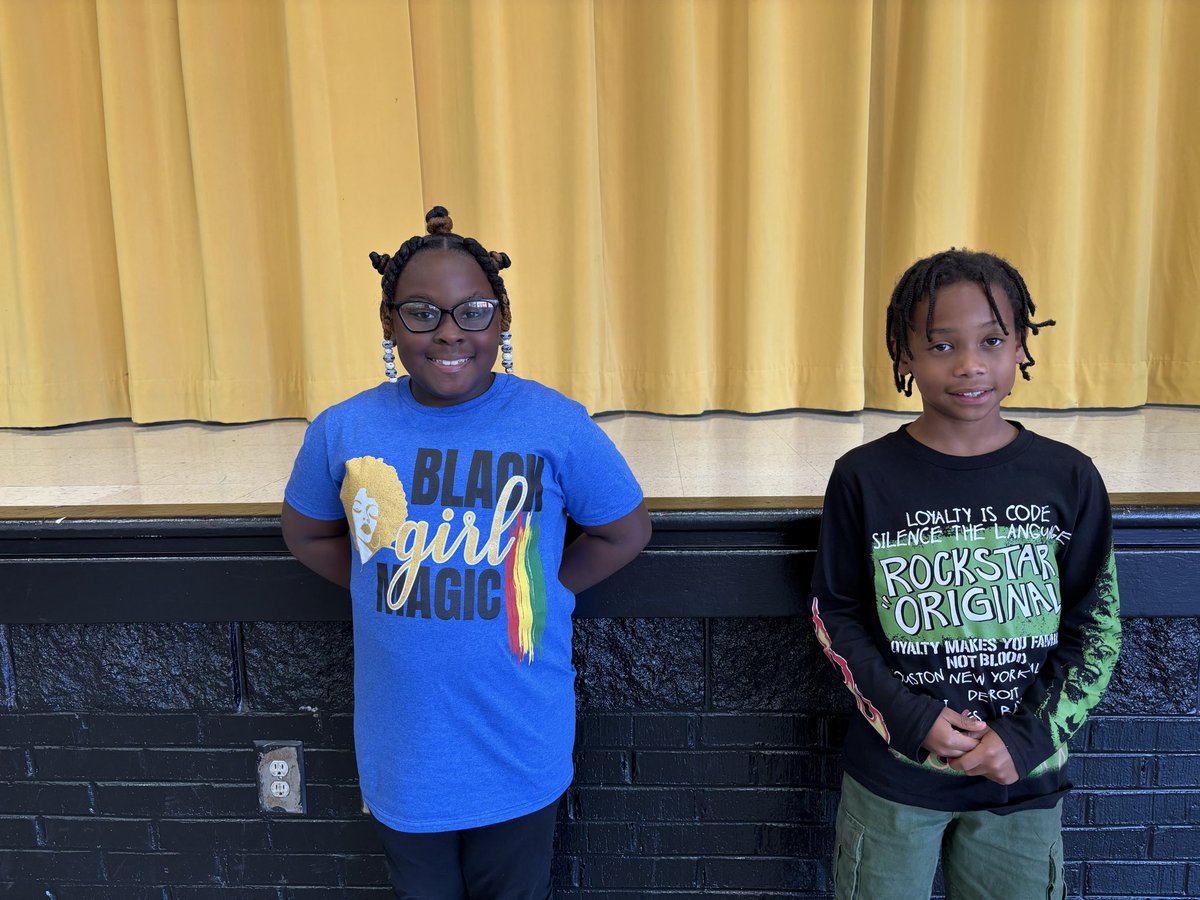 BrownsMillES's tweet photo. 📚🐝 We celebrated Georgia Reads Day at Browns Mill Elementary by wearing shirts we could READ! 👕📖 Our Yellow Jackets showed that reading is everywhere—even on our clothes! 💛🖤 What a fun way to celebrate our love of literacy! #GeorgiaReadsDay #BMES #ReadersAreLeaders https://t.co/XUOzhOU7Mb