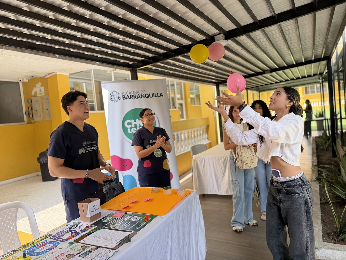 SecSaludBAQ's tweet photo. En ‘Semana Andina 2026: Derechos para decidir, oportunidades para transformar, enseñamos a los jóvenes sus derechos sexuales y reproductivos; realizamos jornada especial con los estudiantes de la Institución Universitaria de Barranquilla IUB.
¡Nos toca a todos cuidarnos! 🗣️🙌🧑‍💻 https://t.co/5OZSDjWm9z