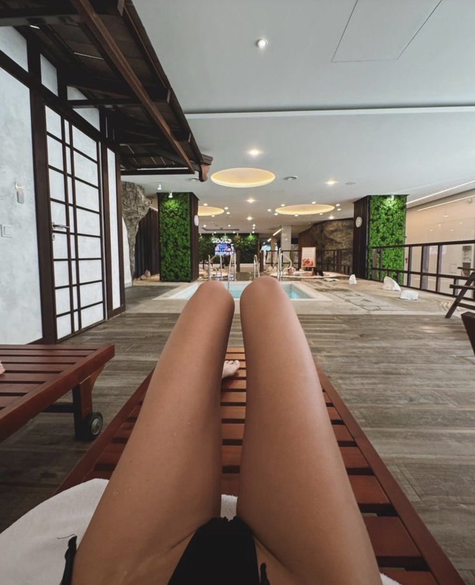 SophiellerCC's tweet photo. Relaxing 😊❤️ #IndianaFever #WNBA
#SophieCunningham #FeverNation
#Basketball https://t.co/Rt3gKJx2YG