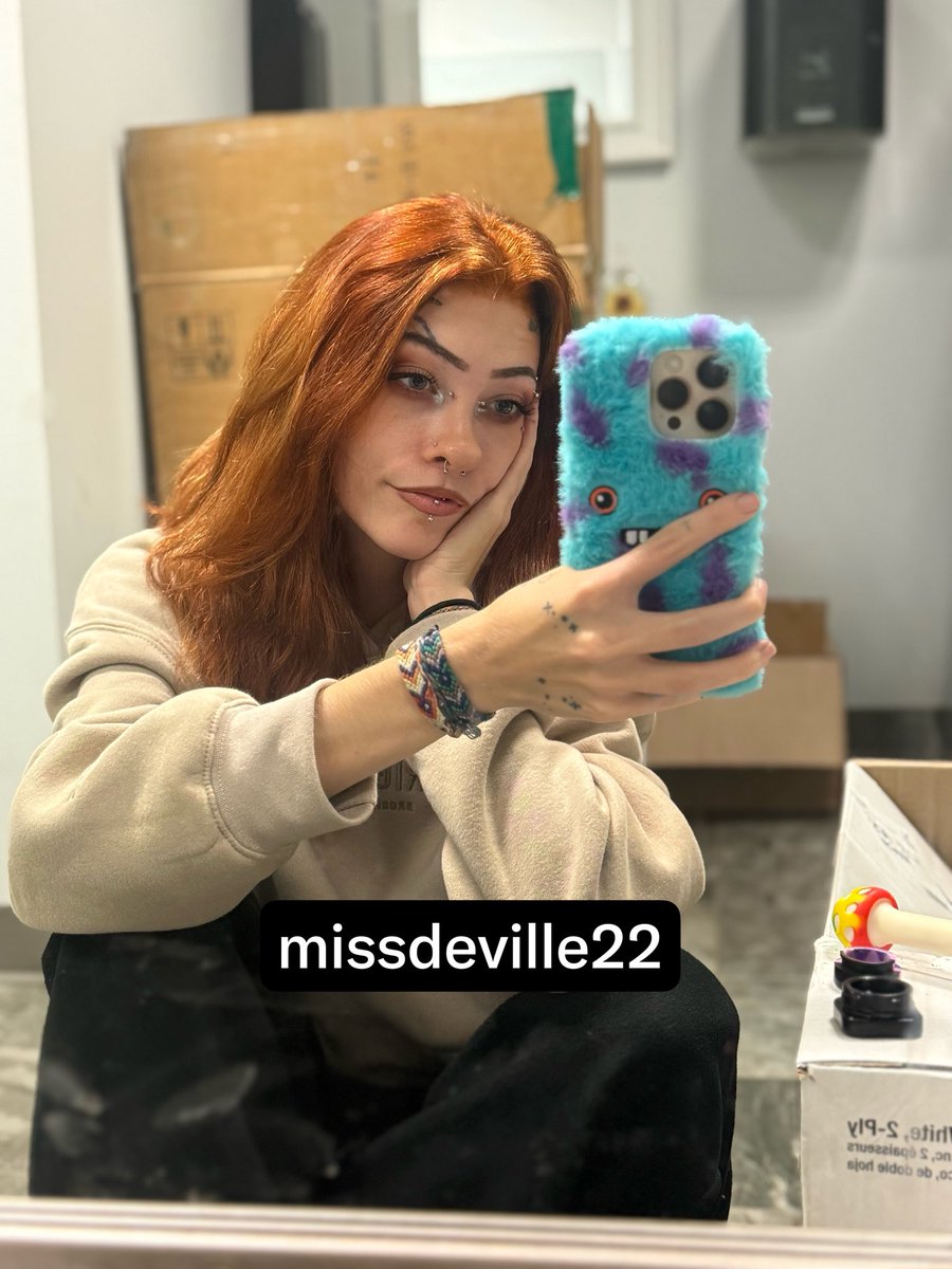 MissDeville22's tweet photo. Yeah sex is cool but you know what’s better? Sending to hot brats 😚😚😚 funding cute girls on the internet should be your new religion 🙂‍↔️🙏 so to get you started. Go send $111 😈💰 I want those hearts pounding today 

.

Bratty footfetish findom fincuck beta simp walletdrainsession chasityslave finsub femdom goddess cashdrain