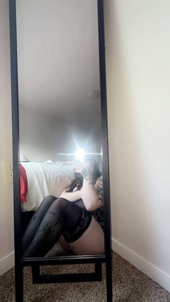 Prettypoison890's tweet photo. A little preview for X… the rest is onOnlyFans 🔥 https://t.co/o7P6XY0jfT