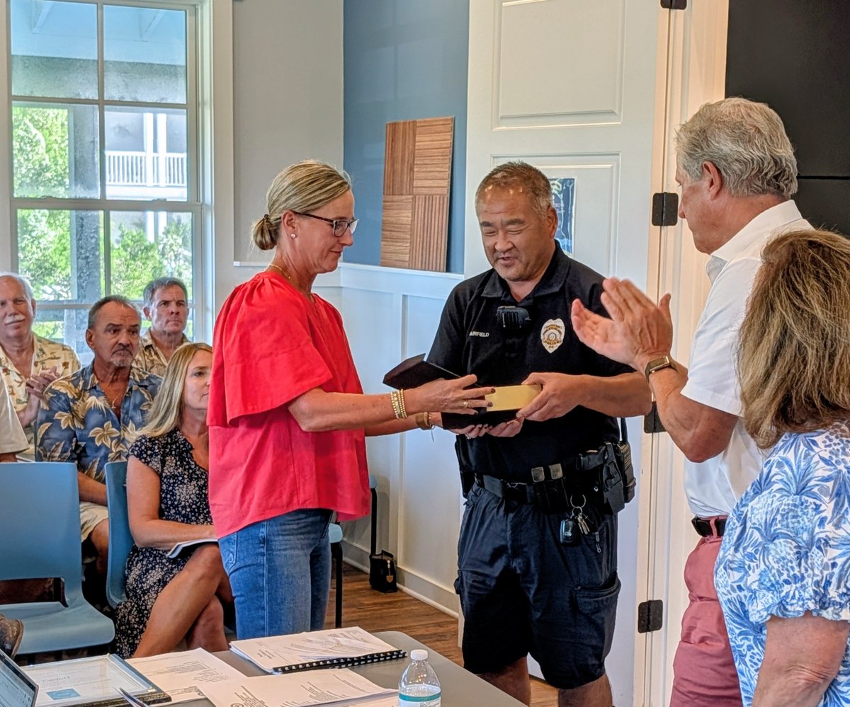 PawleysIslandPD's tweet photo. The Pawleys Island Civic Assn recognized Det. Fairfield at last evening's council meeting. PICA President Jen Groce lauded him for his dedication, service and recent water rescue situations he was involved with. We are grateful for our civic partners &amp; proud of our officers! https://t.co/YhD40r4fP3