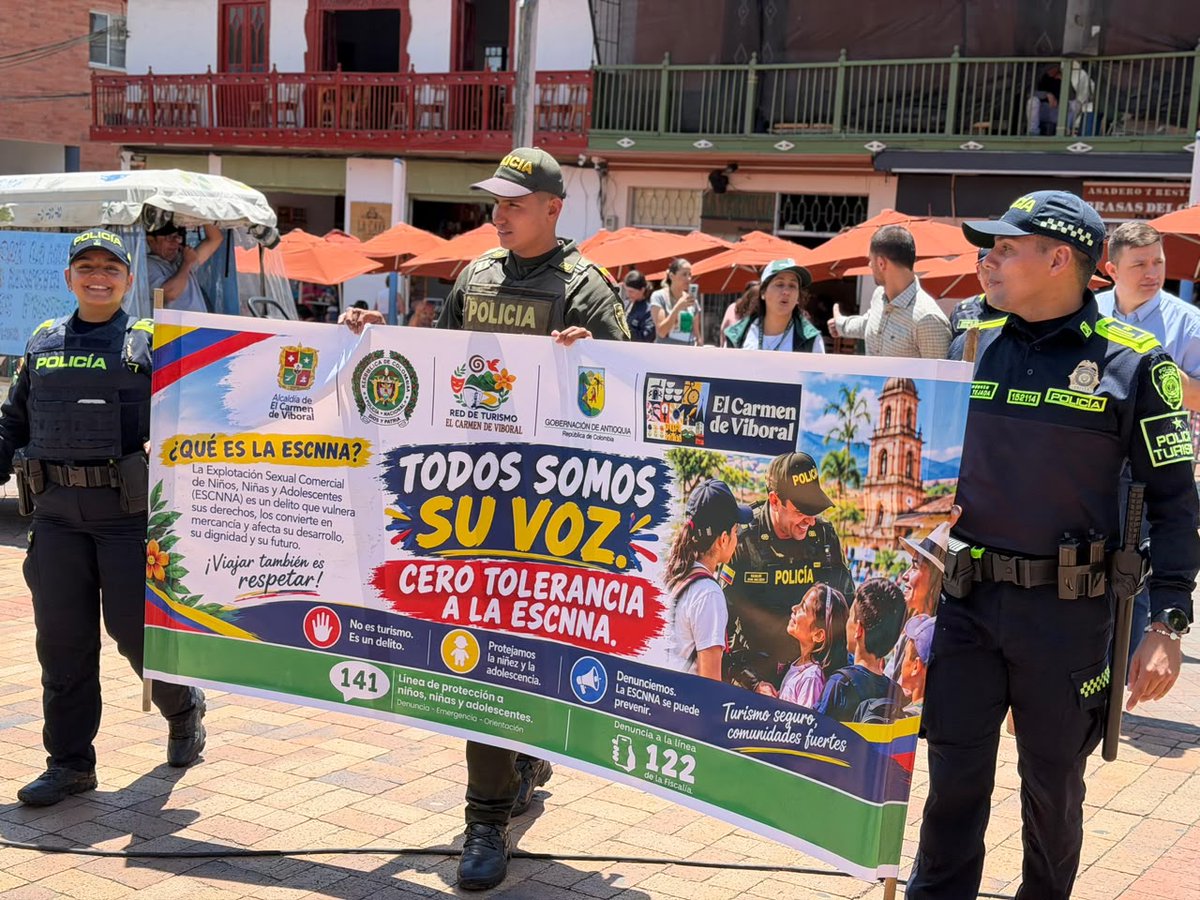Policiantioquia's tweet photo. En #ElCarmenDeViboral | Nuestro grupo de @ProteccionPonal a la Infancia y Adolescencia se movilizó contra la explotación sexual comercial de niños, niñas y adolescentes. Junto a autoridades, instituciones educativas y prestadores turísticos, fortalecemos la prevención y protección de nuestra niñez. ¡Cero tolerancia frente a la explotación sexual! #JuntosPorAntioquia