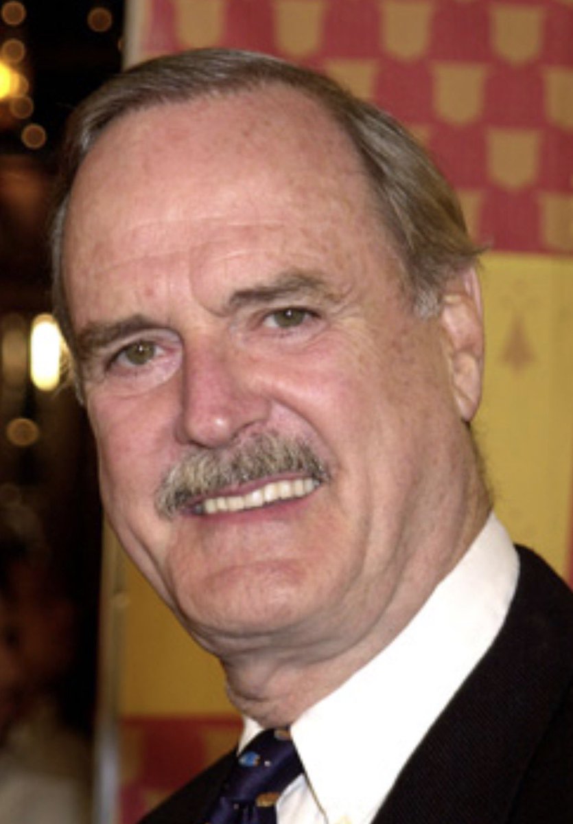 SSantiagosegura's tweet photo. Siempre he sido fan de John Cleese, que sigue en activo a sus 86 años.
Junto a Michael Palin mi favorito de los Monty Phyton. 
Católicos radicales decían que “La vida de Brian” era una burla del cristianismo. Ahora, parece ser que, radicales islámicos quieren boicotear sus actuaciones.
Cheers @JohnCleese , abanderado de la risa y del sentido común!