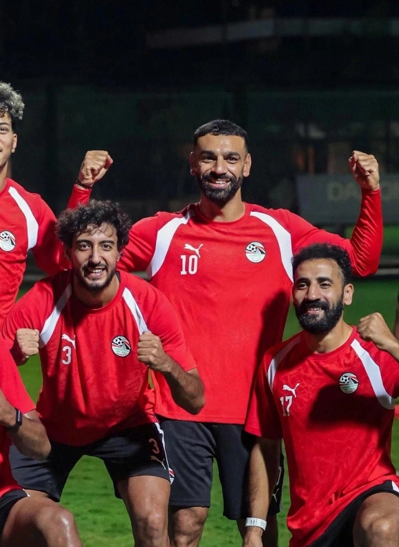 SalahWorld11's tweet photo. 🗣️🎙️مـراسـل أون سـبـورت:

"محمد صلاح روحه المعنوية عالية جدًا في المعسكر وباين عليه انه بيعيش فترة كويسة جدًا، اللي يشوفه يقول إنه بيبدأ مشواره الإحترافي" https://t.co/9ClFSLmHJ5