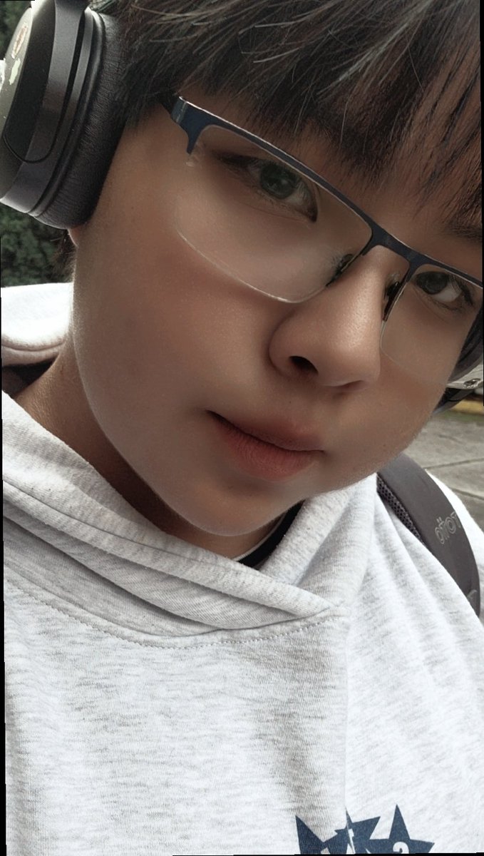 bachanstar's tweet photo. Me copio pq se ve muy divertido 

A que integrante de skz me parezco? https://t.co/vUMkmfuSm2