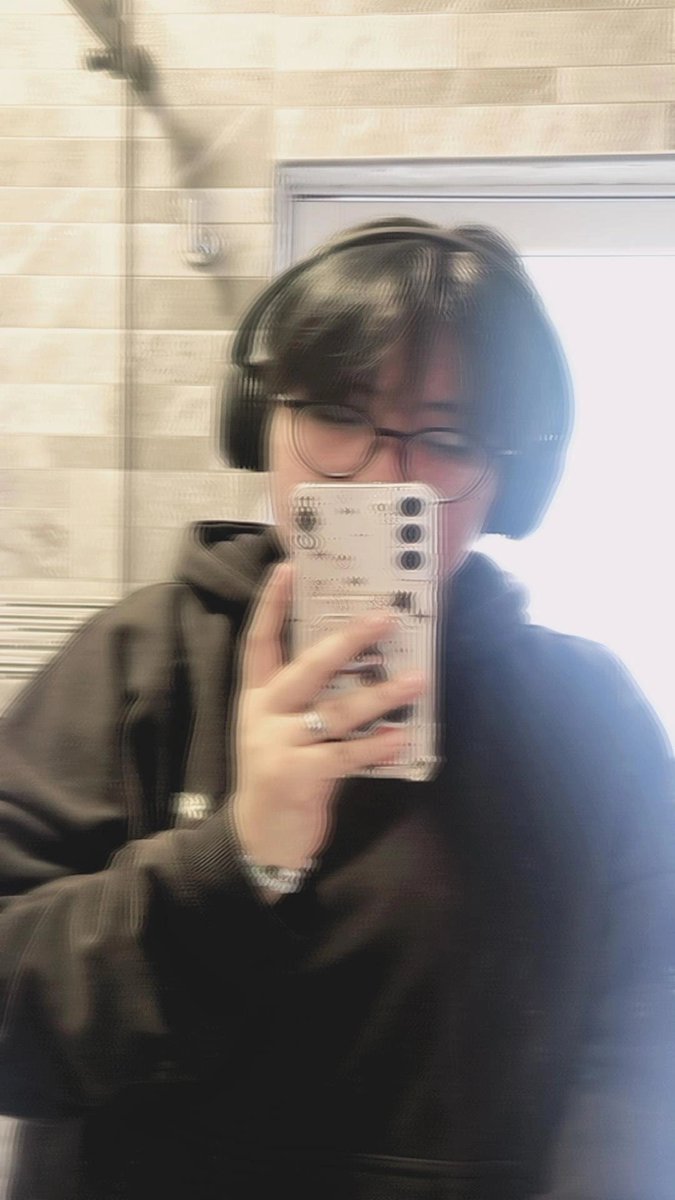 bachanstar's tweet photo. Me copio pq se ve muy divertido 

A que integrante de skz me parezco? https://t.co/vUMkmfuSm2