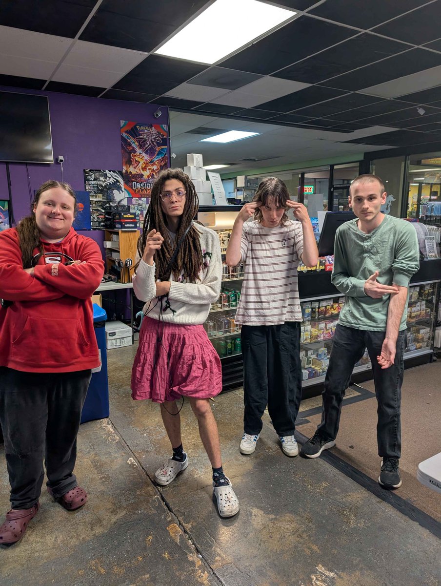 OregonSSB's tweet photo. Congratulations to the Winners of Epic Gaming 130 !

Singles:
🥇 @OctaviaSSBU 
🥈 @everest_roy 
🥉 @Pear_egrine 
4th @saturniidd 

Doubles:
🥇 @TrimminDaHedges &amp; @LASGETMONEY 
🥈 Octavia &amp; @crouchjab 

Redemption:
🥇 @CR0WNED___ 
🥈 @Chapavelli 
🥉 @MagneticPizza https://t.co/ZcGcL0ypYr