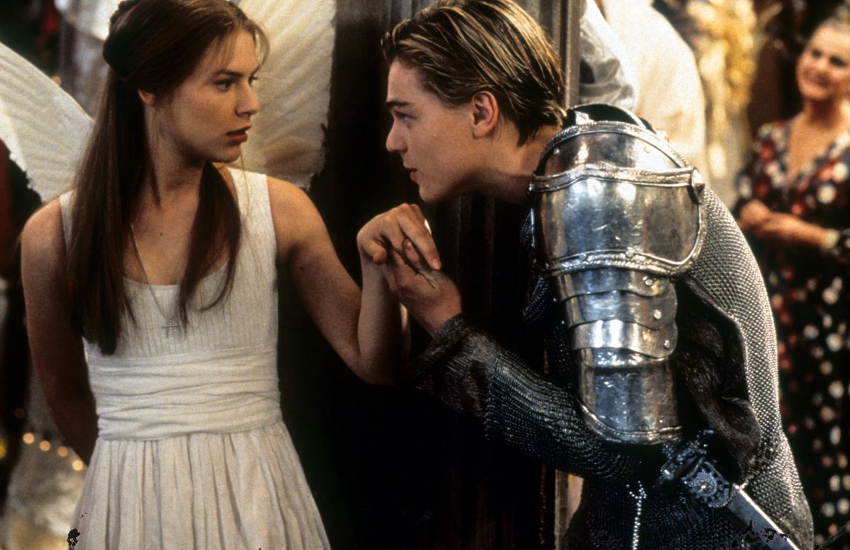 screenrant's tweet photo. #FocusFeatures is officially developing a new version of Romeo and Juliet after winning a bidding war against the likes of Warner Bros., Sony, and A24. #RobertEggers has reportedly signed on to direct the film. 🎥
Read More: https://t.co/8nenOZnTkh https://t.co/bTawrYImBo