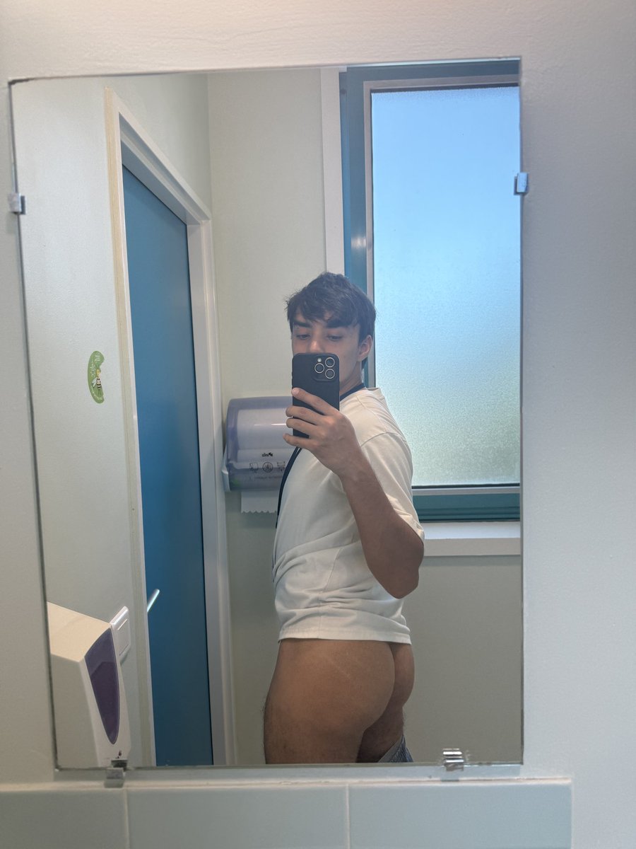 nsfwanje's tweet photo. Bored in school’s bathroom https://t.co/3heqF7MFeg