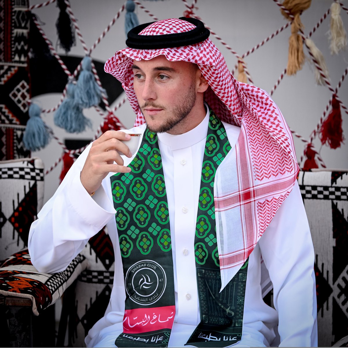 AlShabab_EN's tweet photo. English quality hits different, doesn’t it? 👀🇸🇦 @shmaghalbassam https://t.co/ioHAD5w5Am
