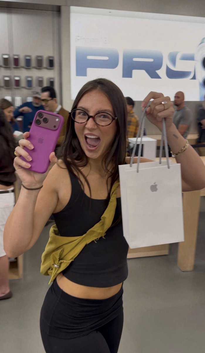 send2tianna's tweet photo. Spent $4000 on this 💀 https://t.co/vmXmfZRc6M