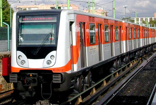 osvaldoags's tweet photo. Otra vez la SEMOVI mostrando su desprecio y odio por el METRO, el transporte público más eficiente, rápido y eficaz para que las ciudades desincentiven el uso de auto. Parece que tienen prohibido promover el metro porque no quieren que la gente les pida que construyan más. 🚇 🚊 https://t.co/JiW3NgeCwd