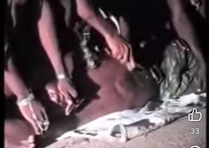 ZonePresse_'s tweet photo. 🇨🇮🕊️ Devoir de mémoire : Le MDL ANGATE MOÏSE, gendarme ivoirien en fonction à Bouaké, fut égorgé par les Dozo commandés par Koné Zakaria en novembre 2002. D'après les informations divulguées par les rebelles eux-mêmes à cette époque, il s'agissait d'un sacrifice pour le succès de la rébellion et la victoire d'Alassane Dramane Ouattara face à Laurent Gbagbo.

Son sang fut recueilli dans des calebasses, et des soldats français présents à cette cérémonie, y auraient plongé leurs mains comme les Dozo et les rebelles. 

En 2011, plusieurs gendarmes ivoiriens furent égorgés par les hommes de Ouattara, selon un témoignage filmé et documenté de Commandant Ferré, l'un des égorgeurs connus à la solde du régime. 

En 2020, Toussaint Koffi fut égorgé par les hommes de Ouattara dans son propre village alors qu'il revenait du travail champêtre, ces derniers ont joué au football avec sa tête et ont nettoyé leur machette sur son corps sans vie. 

En 2025, à Nahio, GOMENE FARRAS fut brûlé vif, sa grand-mère de 95 ans, handicapée, fut égorgée dans son lit. À Zikisso, GAGORÉ fut découpé à la machette par les hommes de Ouattara, ils ont même filmé. Dans la vidéo, on pouvait apercevoir le jeune GAGORÉ agonisant entre leurs mains, il demandait à boire de l'eau parce qu'ils avaient sectionné ses tendons. Il perdait beaucoup de sang. Ils l'ont emmené un peu plus loin pour l'achever, dans l'impunité totale. 

Si cela a perduré, c'est parce que les ivoiriens ont peur de les affronter. Bientôt, la Côte d'Ivoire appartiendra définitivement aux ressortissants des autres pays. 

Les rebelles ont été vaincus par l'armée ivoirienne en 2011, et c'est une résolution de l'ONU qui a permis à une puissance étrangère d'intervenir pour attaquer le palais du Président Gbagbo, mais cette résolution a été déclenchée par un lobbying du RDR auprès des institutions internationales. Si ces bouviers ont réussi à déclencher une telle résolution, ce ne sont pas les brillants intellectuels du PDCI et du PPA-CI qui ne pourront pas le faire.

Il faut juste la rage de vaincre et une volonté de fer pour libérer ce pays, et c'est ce qui manque aux jeunes leaders de l'opposition ivoirienne qui sont hors du territoire, notamment Tidjane Thiam (qui semble avoir très peur de Ouattara) et Soro Guillaume, l'homme du boubou responsable de tout le malheur que vivent les ivoiriens aujourd'hui.