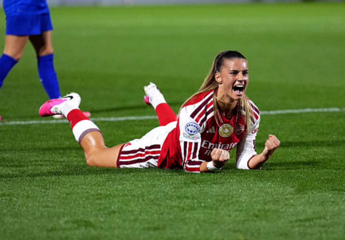 vndomselaar's tweet photo. GOONERRRRR https://t.co/XXmXriGOf2