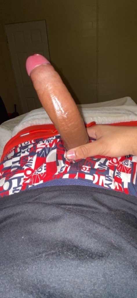 skinnypackin's tweet photo. dm if you tryna facetime 
strictly bottoms 🍑
#chudai #latino #dl https://t.co/E9BUVnpAZP