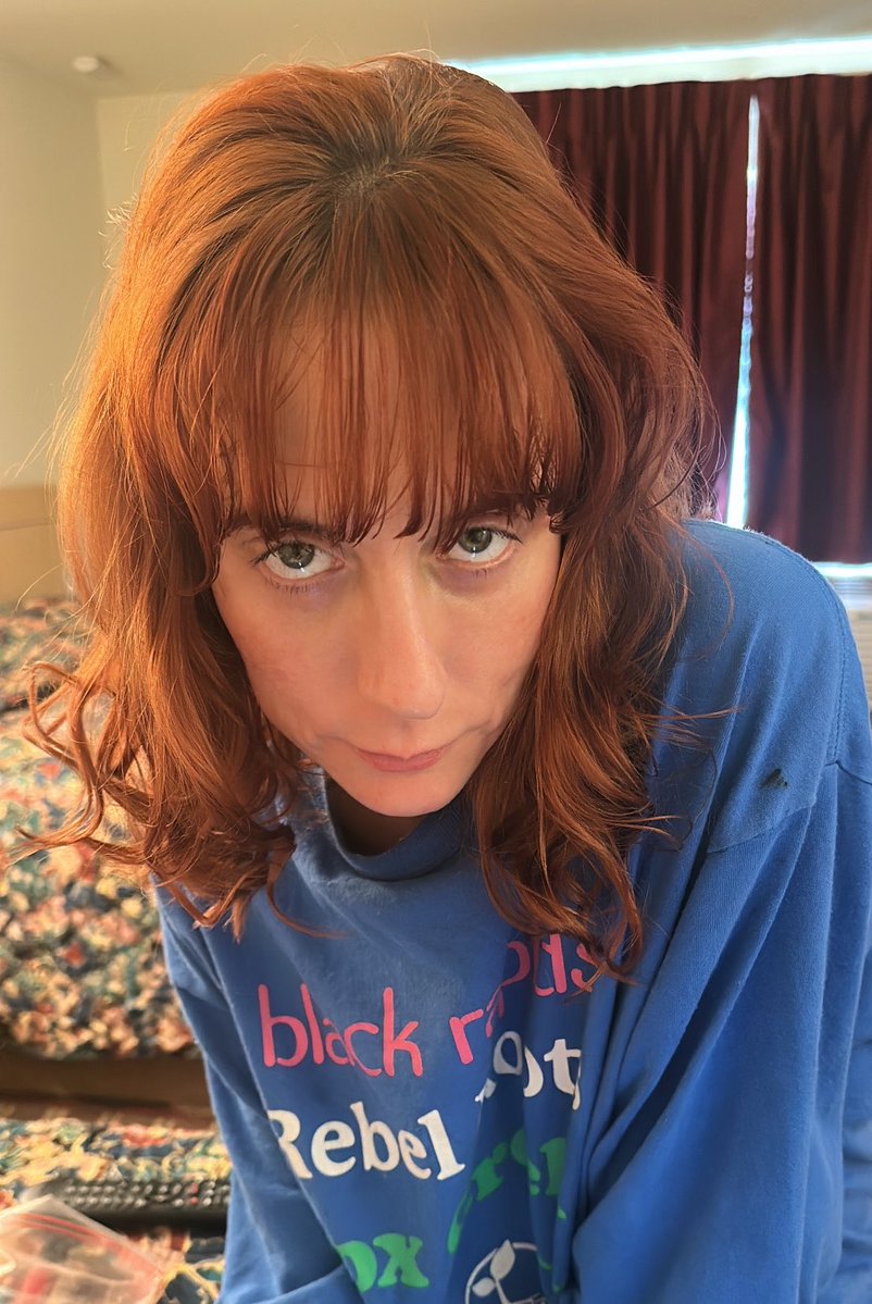 MewneyGirlz's tweet photo. Would you mewn with her? https://t.co/BPRF14mdEa