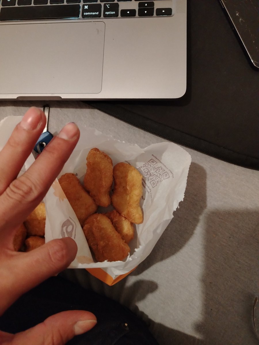Trzalz's tweet photo. @UberEats @ubereats_fr je sais Pertinemment ce qu'il s'est passé, j'ai commandé 19m avant la fermeture, ils ont eu la flemme de sortir le sachet de Nuggets et 3mpour être précis, et il me manque 4 Nuggets. On paie pour quoi ? On fais comment la https://t.co/8SGHTaYSsN