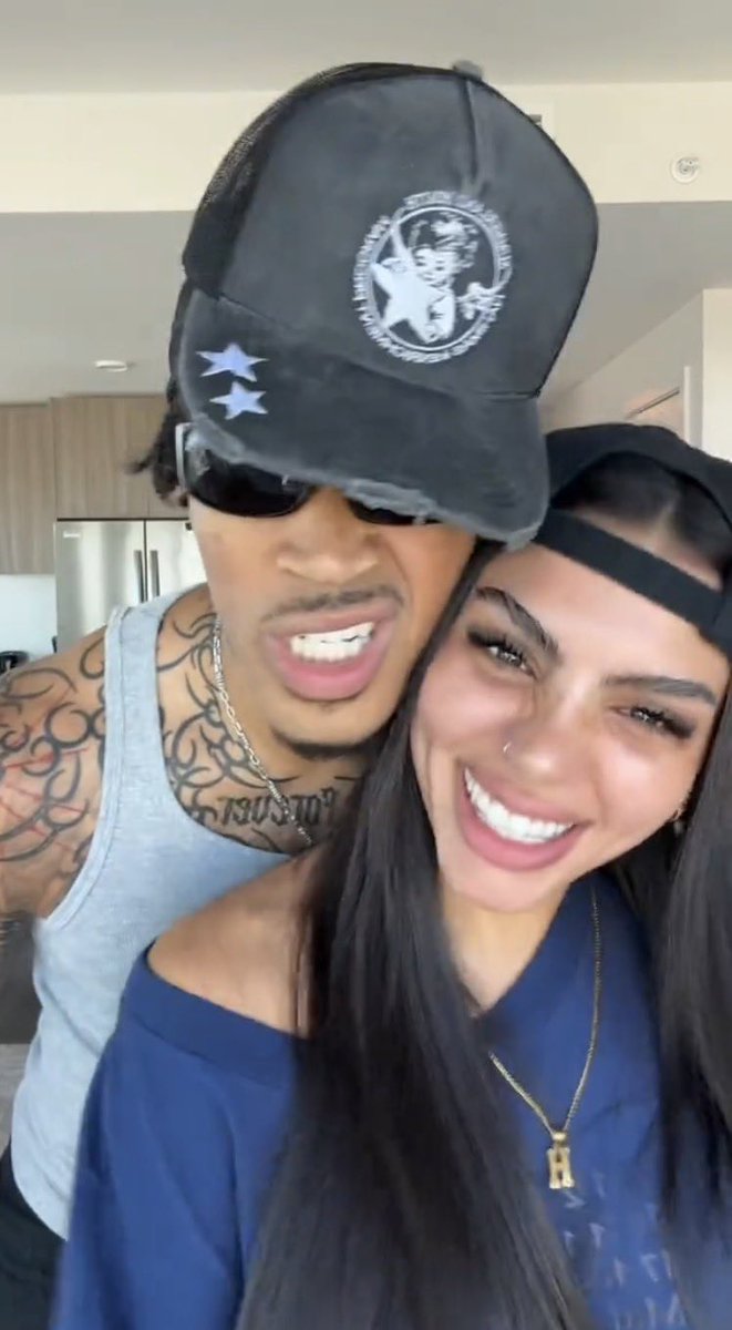 veizau's tweet photo. Huda Mustafa STUNS in a new photo, making it clear that PlaqueBoyMax has one of the PRETTIEST girlfriends in streaming 🥹🩵 https://t.co/EyTyAoNjAl
