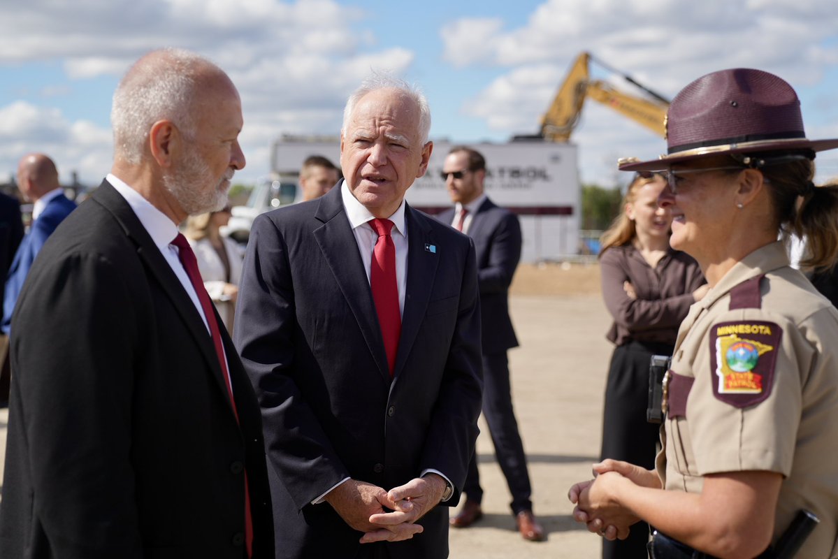 GovTimWalz's tweet photo. Today we broke ground on a new State Patrol Headquarters - our latest investment in the men and women who raise their hands to protect and serve. https://t.co/jU9FjtTW7s
