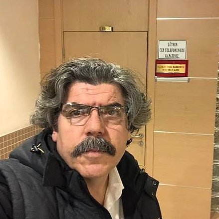 ARAL_62's tweet photo. Arkadaşlar 51. Bölgeye sızdım. Dünyada hırsız ekremi savunan son 2 canlı formunu inceliyorlar şu an. Uzaydan düştüklerine dair ciddi deliller var.  😂 https://t.co/3KvkNzKyAy