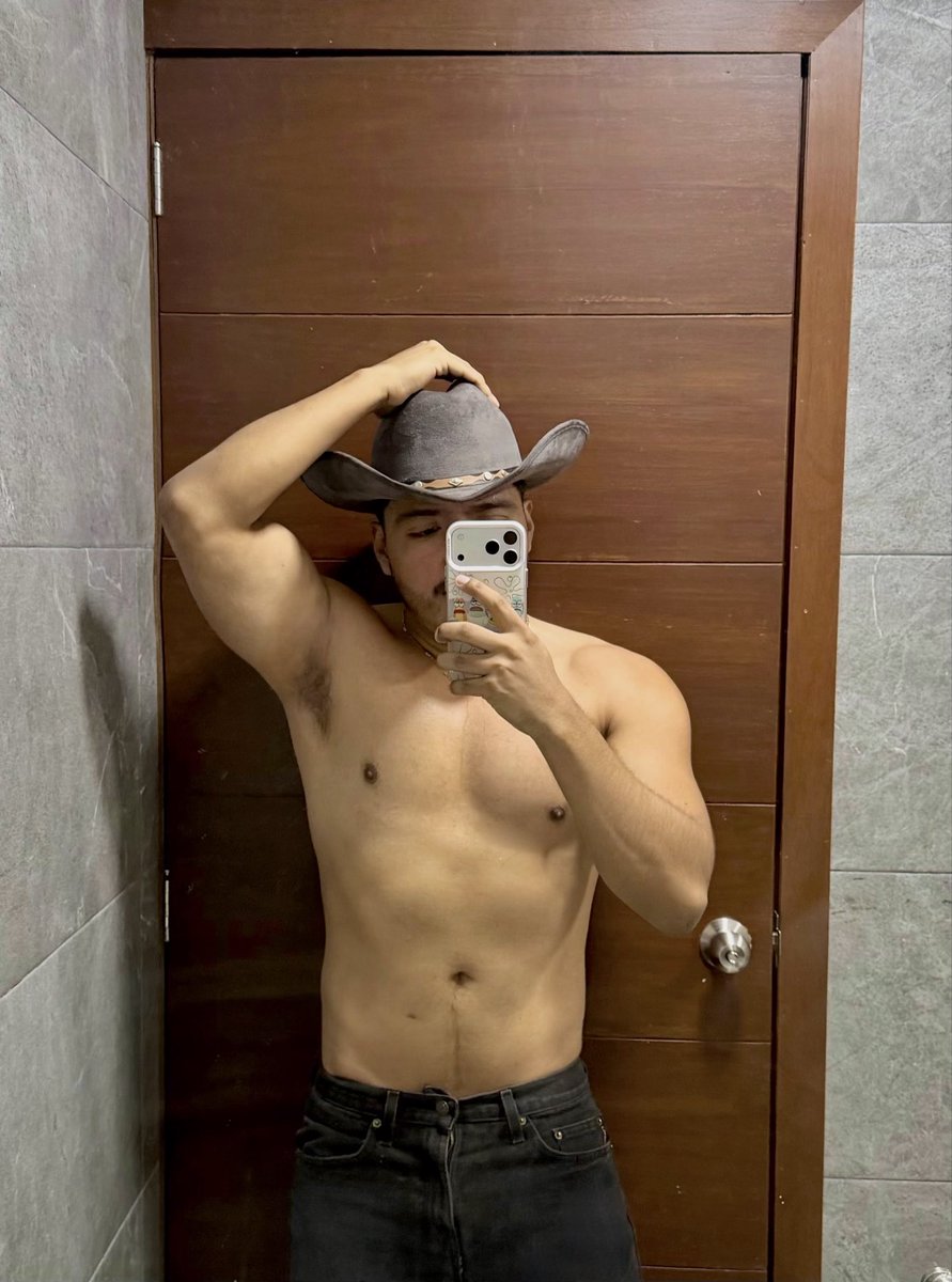 hectorclv's tweet photo. 🤠 https://t.co/QVhOJd9Itx