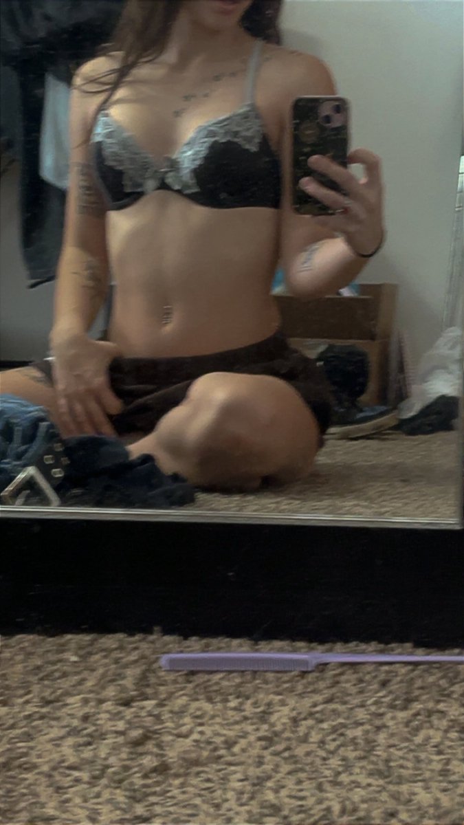 xomica11's tweet photo. new content up. dm me for exclusive stuff 🫦💦
xoxo 💋
#alt #onlyfriends #queer https://t.co/HcSy9mjWUk