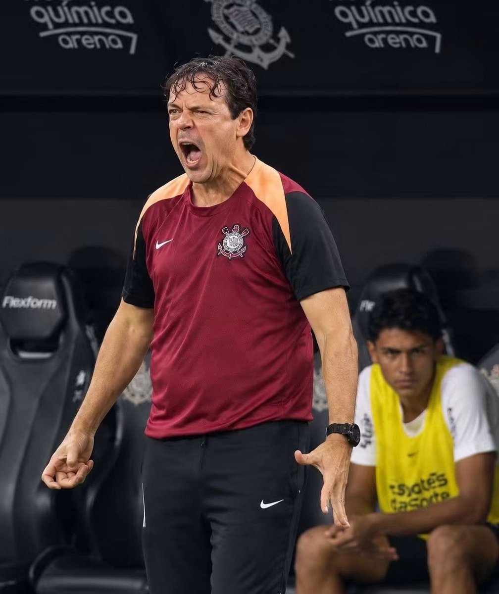 Vessoni's tweet photo. 28 JOGOS = ZERO! 

E CONTANDO...

📊R10 Score

#Corinthians #Brasileirão https://t.co/fsj6kXmNoE
