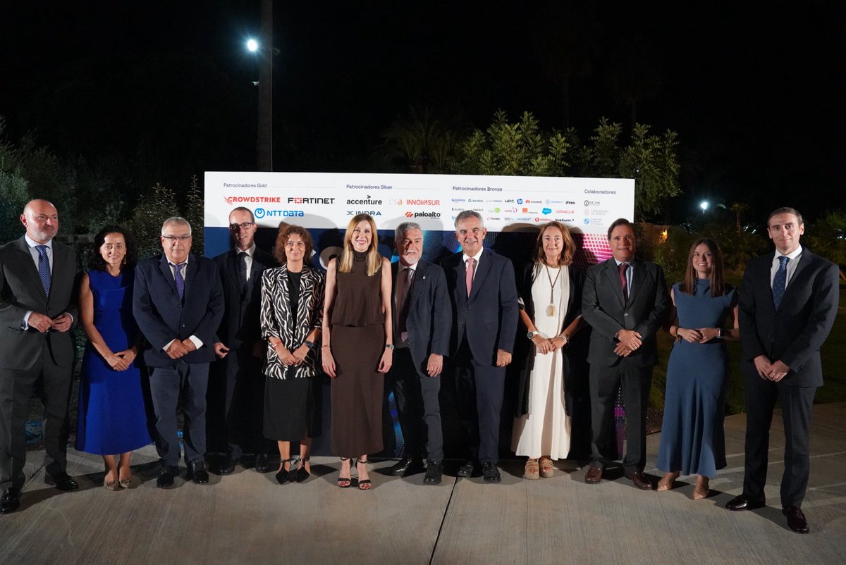 RM_Hacienda's tweet photo. 🏆 Los Premios InnovaICS 2026 reconocen el talento y la innovación que están impulsando la transformación tecnológica.

El Gobierno de Islas Baleares, CaixaBank, ALS Global y Mateo Valero son los premiados de esta edición, celebrada en el marco de AICS 2026.

¡Enhorabuena a todos!