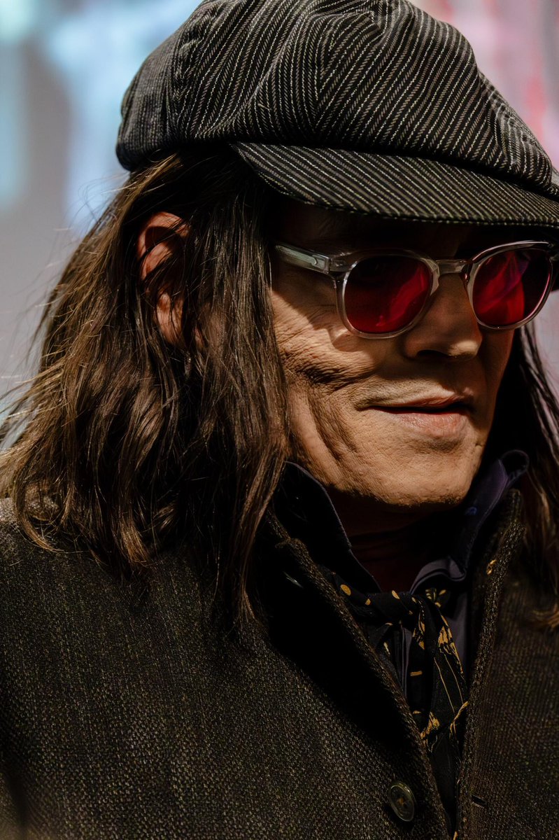 JerrieDepp's tweet photo. New photos of God Dad (#JohnnyDepp) with No Reasonn (RedNote) at the Shanghai Yicang Art Museum in Shang Hai, China 🇨🇳  (20th September 2026)

(Credits to 天生睡覺狂’s RedNote | 小红书) https://t.co/NzoooNU4Pv