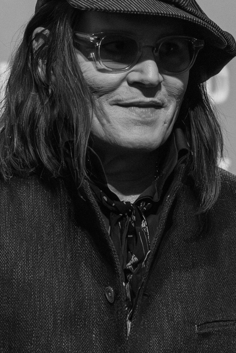 JerrieDepp's tweet photo. New photos of God Dad (#JohnnyDepp) with No Reasonn (RedNote) at the Shanghai Yicang Art Museum in Shang Hai, China 🇨🇳  (20th September 2026)

(Credits to 天生睡覺狂’s RedNote | 小红书) https://t.co/NzoooNU4Pv