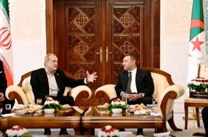 YAbouzakaria's tweet photo. مرحبا بإبن الثورة و المقاومة 
الرئيس الإيراني مسعود بزشكيان
في كعبة الثوار و المقاومة الجزائر 

د.يحيى أبو زكريا https://t.co/2JOwAbdfhm