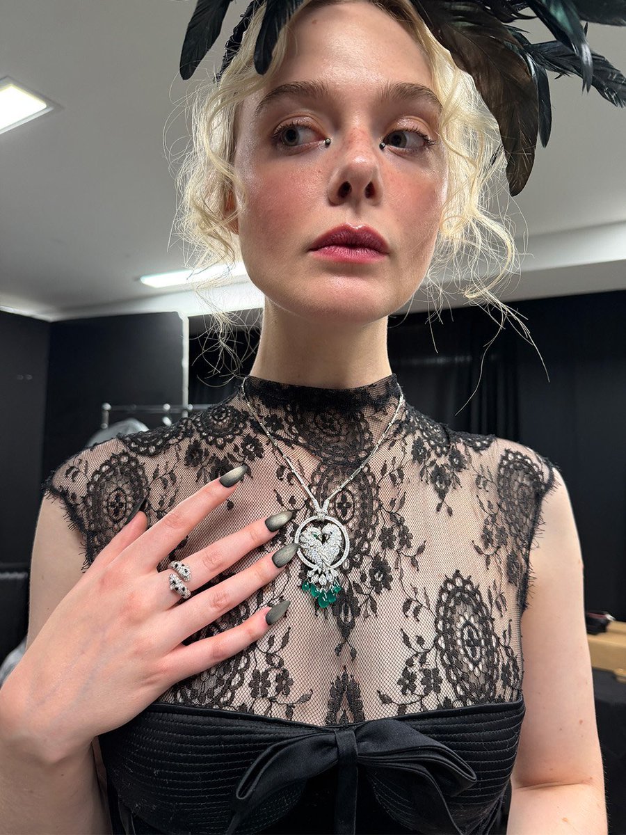 JonnyLeTran5's tweet photo. Blessing your timeline with Elle Fanning 😍 #ElleFanning #TheGreat #Maleficent #MaleficentMistressofEvil #GirlFromPlainville #Super8 #TheNeonDemon #GingerAndRosa #TeenSpirit #TheBeguiled #Galveston #ACompleteUnknown #PredatorBadlands #Trumbo #MargosGotMoneyTroubles #beautiful https://t.co/dF15uM3ZYR
