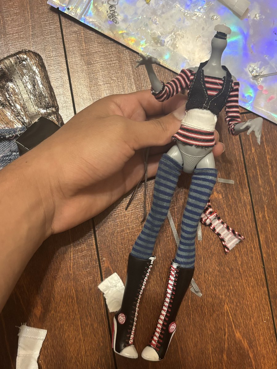 iam_snuggle17's tweet photo. Ghoulia on the werks https://t.co/8vbWQVph08