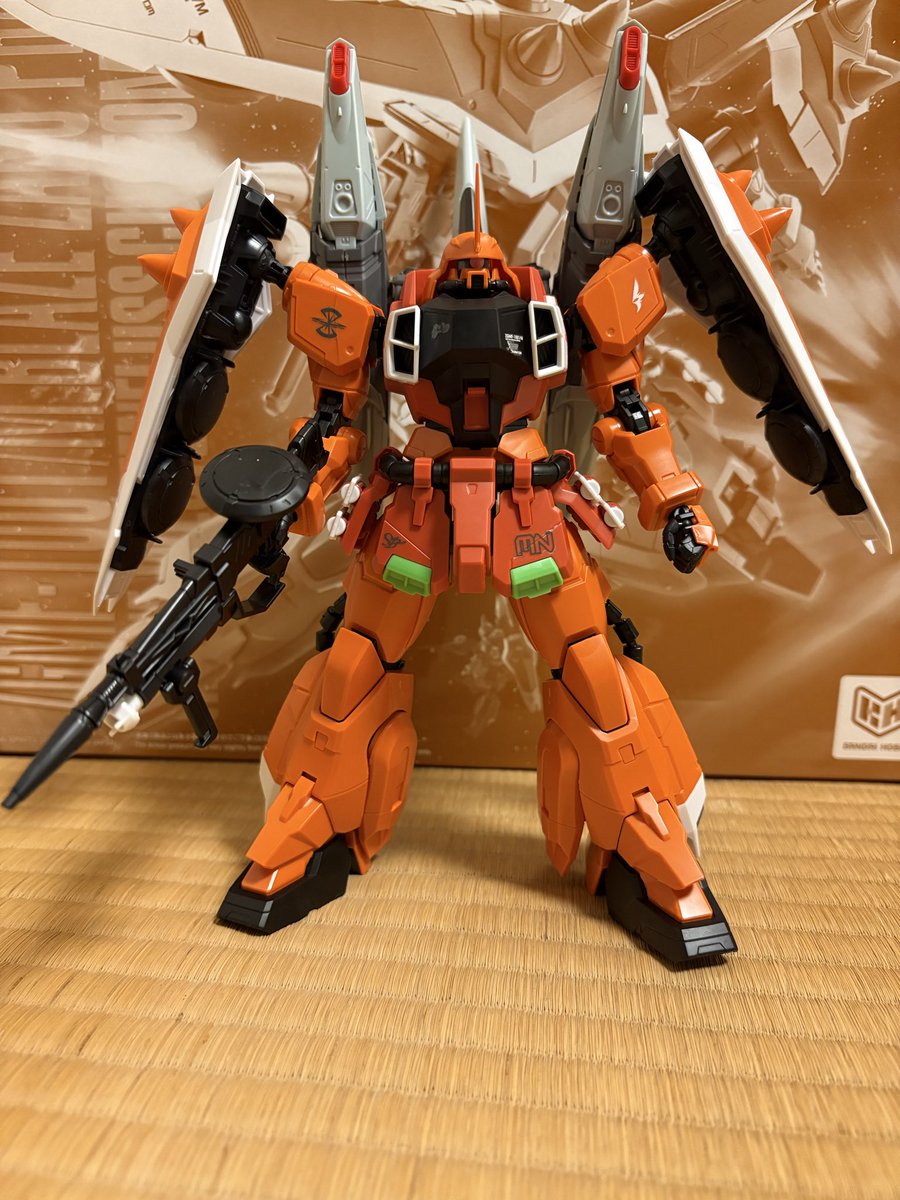 minazuki7vs13's tweet photo. MGブレイズザクファントム（ハイネ・ヴェステンフルス専用機） 完成しました🧡✨
MGザクウォーリア系のガンプラは本当に作り安くてサクサク進みます💨
それでいて完成度が高くてカッコいいです😆✨
#ブレイズザクファントム
#ハイネ専用機
#MG
#ガンプラ
#プレバン限定版 https://t.co/6yf8VRD6gZ