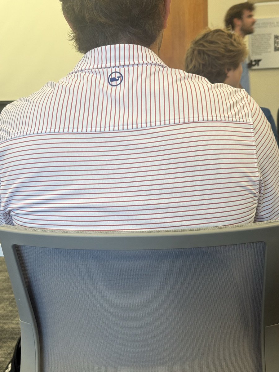 TheoThompson's tweet photo. Gotta die for it #whale https://t.co/sbKEJariNS