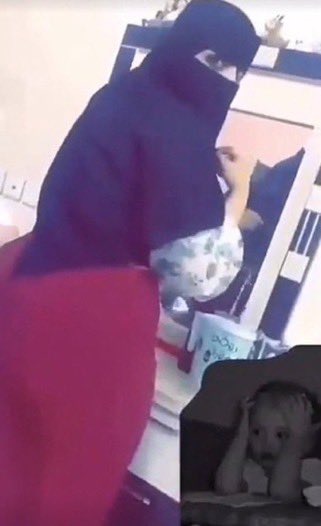 W5khk's tweet photo. عيال البداوه طاحوا في الدياثه ولا قدرو يتركونها وكلهم هنا ولا يريح الرجال الى اذا سولف عن كسيس عجوزه وتلاقي مظرطه مسود ووجه مليان دقن وشنب وحالته حاله وصوت خشن وماغير يتونون ويتلوى ليا جاء طاري عجوزه https://t.co/z1aSNsu34g