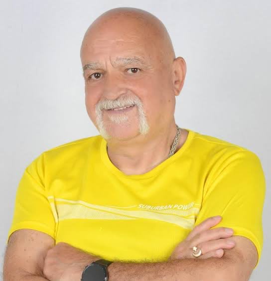 Mustafacevik10's tweet photo. VEFA

Sakarya sadece sporcu değil birçok değerli medya mensubuda yetiştirmiş ilimiz 

İyi bir Galatasaraylı idi,Galatasaray muhabiri idi ama Fenerbahçe,Beşiktaş camiaları tarafından da çok sevilirdi..

Ölümünün 1.yılında meslek büyüğüm Oğuz Dizer saygı ile anıyorum https://t.co/1hQdkkkvZK